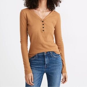 Madewell Women's Long Sleeve Henley in Camel